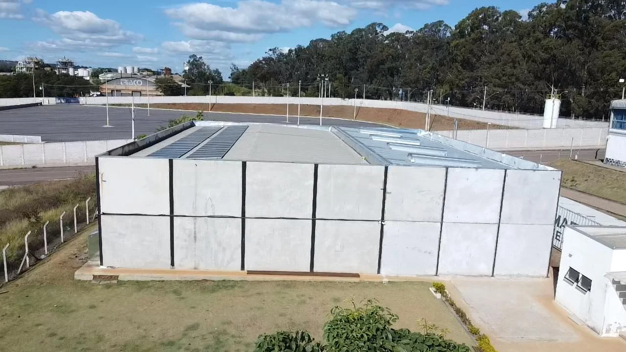 geomatrica-moveis-foto-empresa-fachada-lateral